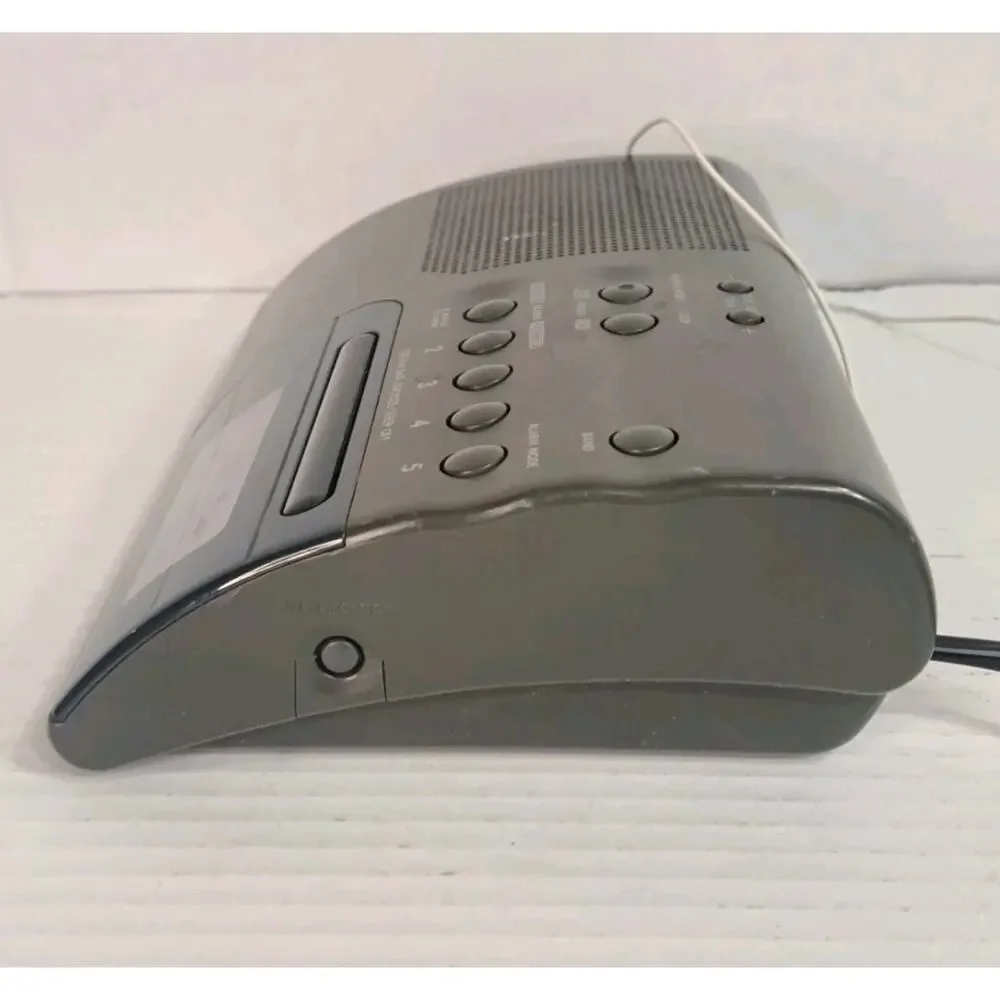 Vtg Sony Dream Machine ICF-C203 AM FM Digital Clock Radio w Antenna Tested Alarm